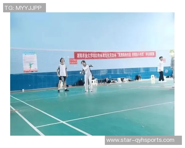 羽毛球与足球的完美结合揭秘上海羽毛球队的训练与合作之道